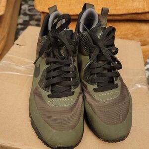 Nike Men's Olive and Black Sneakers